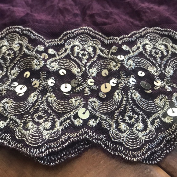 Beautiful purple/gold spaghetti strap tank top - Picture 5 of 5